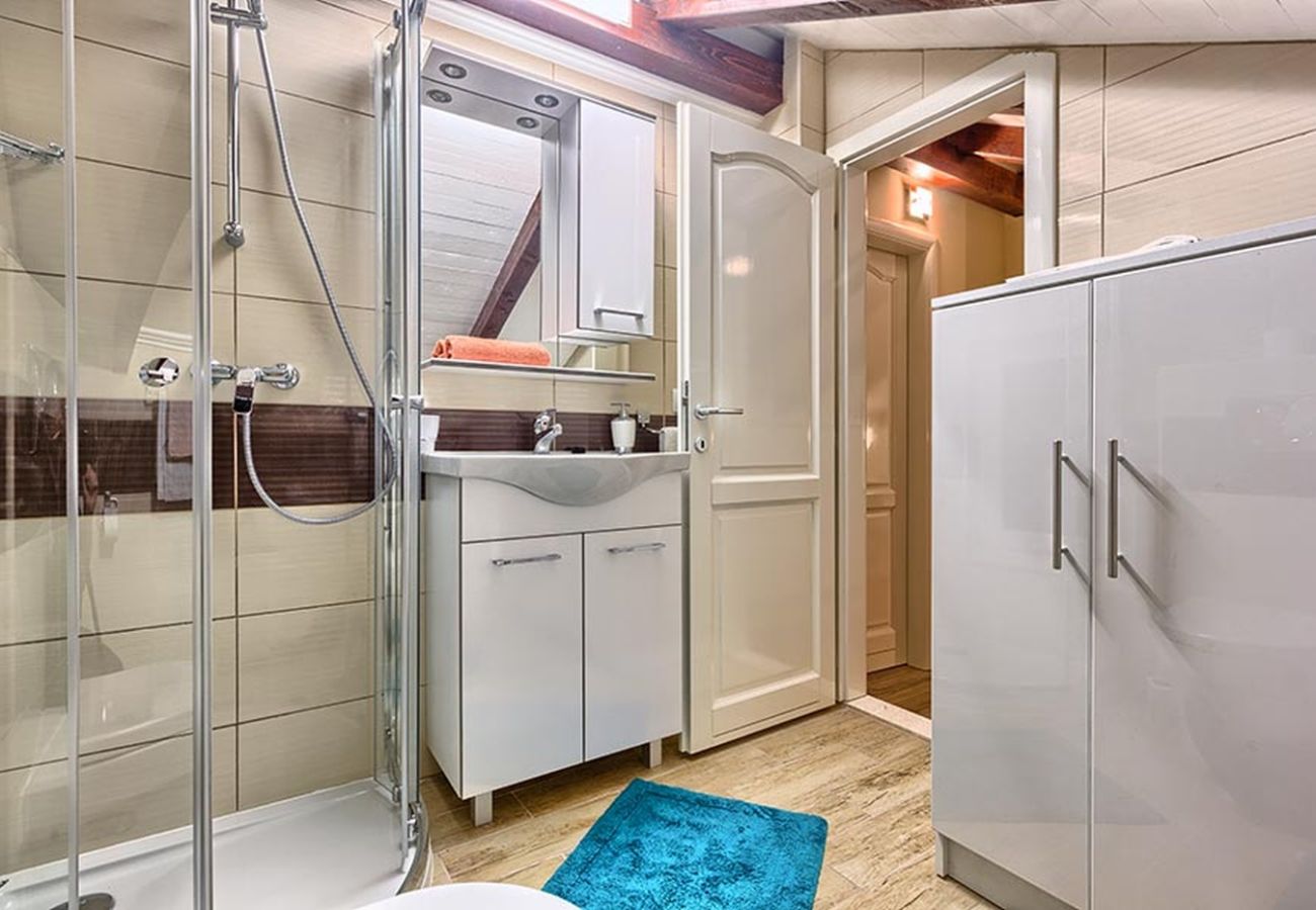 Villa à Okrug Gornji - Ferienhaus 5243 für 8 Pers