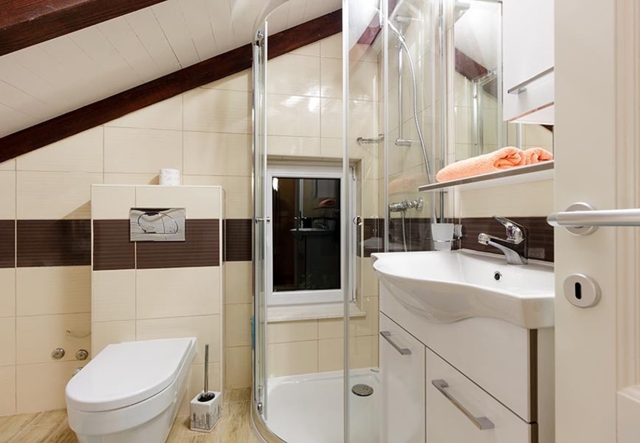 Villa à Okrug Gornji - Ferienhaus 5243 für 8 Pers