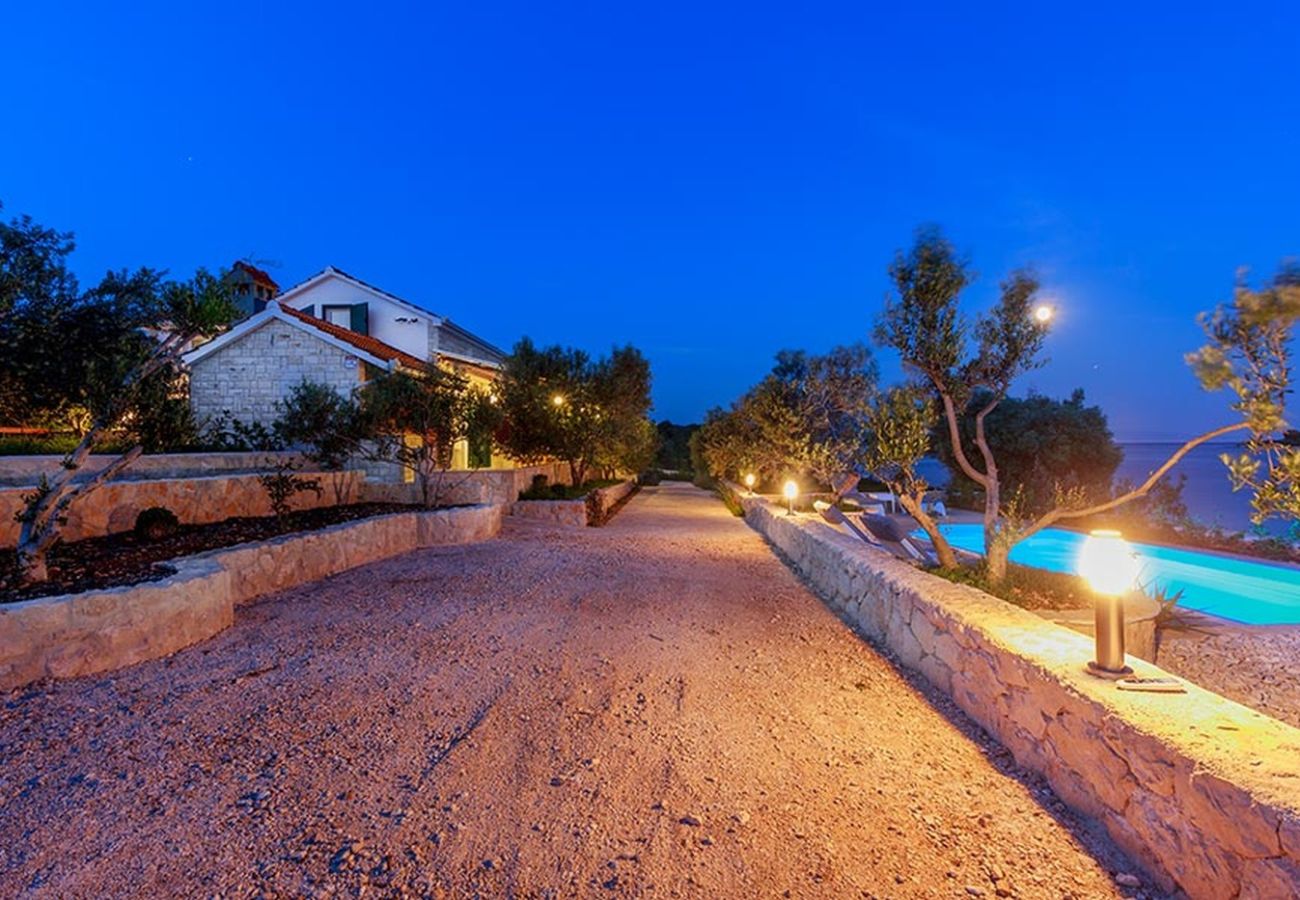 Villa à Okrug Gornji - Ferienhaus 5243 für 8 Pers