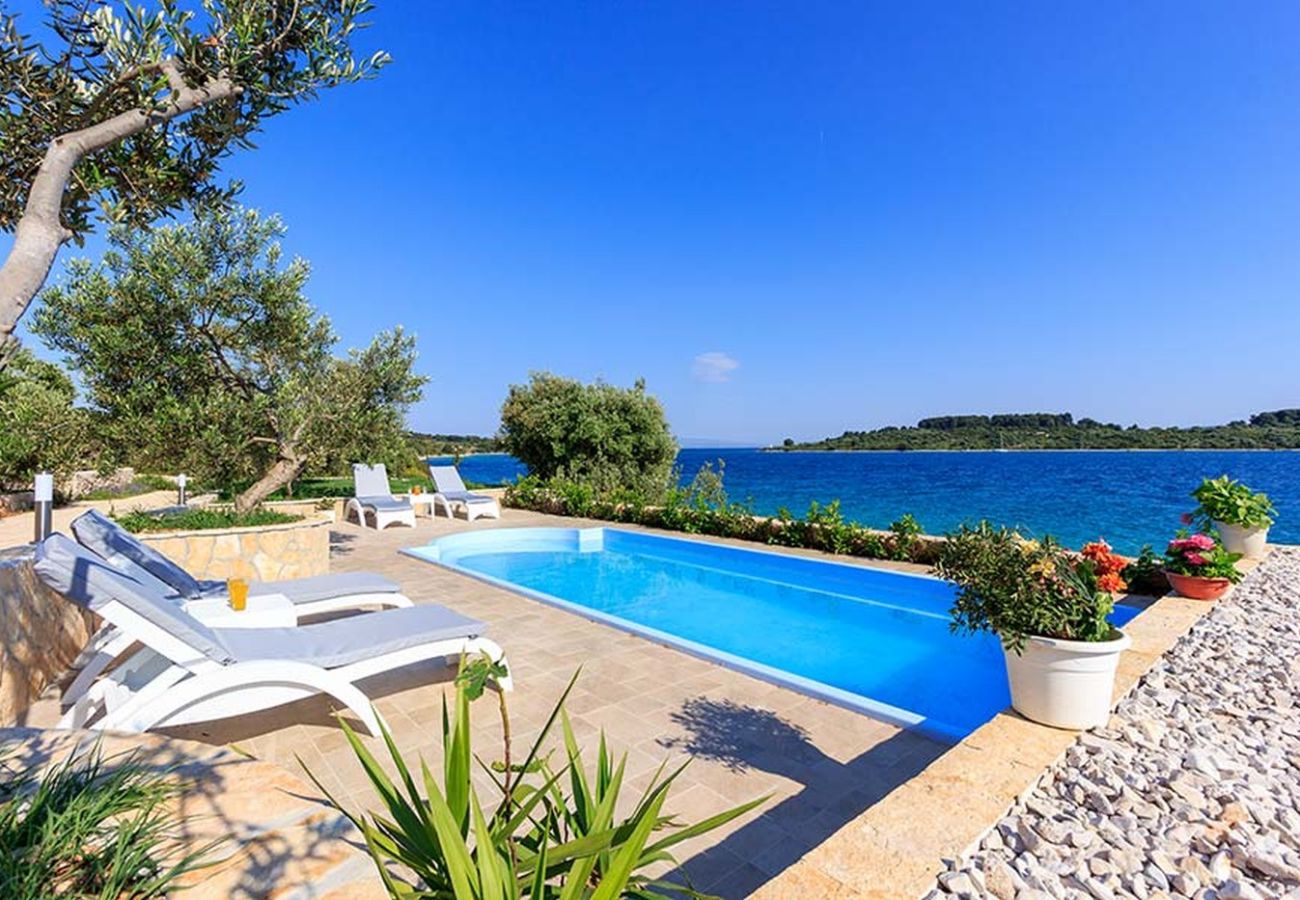 Villa à Okrug Gornji - Ferienhaus 5243 für 8 Pers