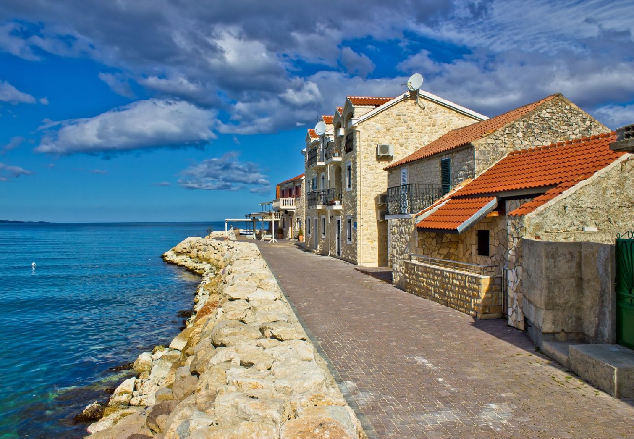 Studio a Bibinje - Appartamento Studio in Bibigne (Bibinje) con vista mare, balcone, Climatizzazione, WIFI (59-3)