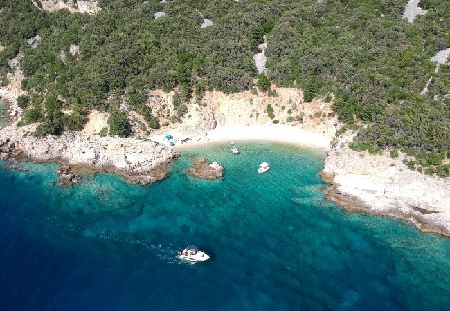 Casa a Miholašcica - Casa di vacanza in Miholaščica con terrazzo, Climatizzazione, WIFI (66-1) Casa a Miholašcica - Casa di vacanza in Miholaščica con terrazzo, Climatizzazione, WIFI (66-1)