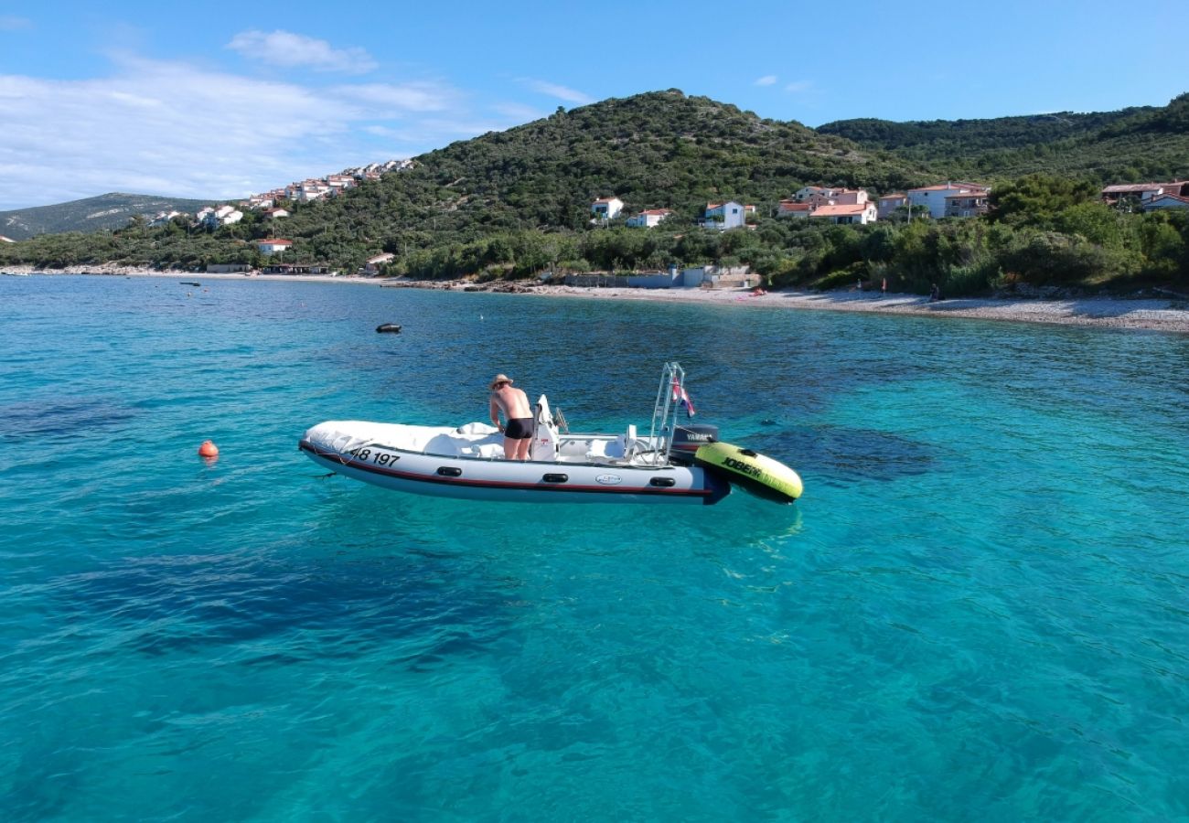 Casa a Miholašcica - Casa di vacanza in Miholaščica con terrazzo, Climatizzazione, WIFI (66-1)