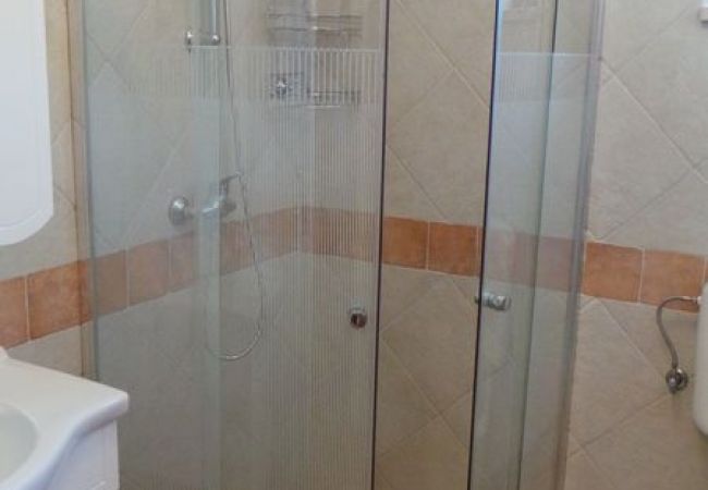 Affitto per camere a Rovinj - Camera in Rovigno (Rovinj) con terrazzo, Climatizzazione, WIFI (81-5) Affitto per camere a Rovinj - Camera in Rovigno (Rovinj) con terrazzo, Climatizzazione, WIFI (81-5)