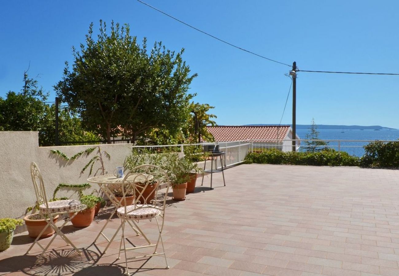 Appartamento a Seget Vranjica - Appartamento in Seget Vranjica con vista mare, balcone, Climatizzazione, WIFI (91-2)