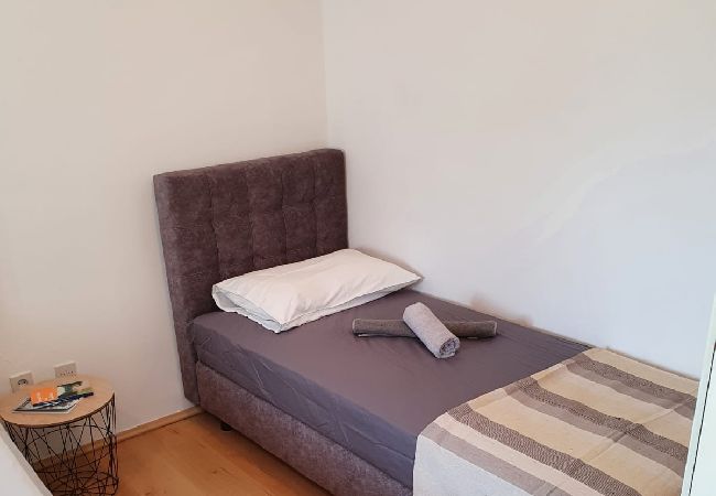 Appartamento a Medulin - Appartamento in Medolino (Medulin) con balcone, Climatizzazione, WIFI (112-2) Appartamento a Medulin - Appartamento in Medolino (Medulin) con balcone, Climatizzazione, WIFI (112-2)