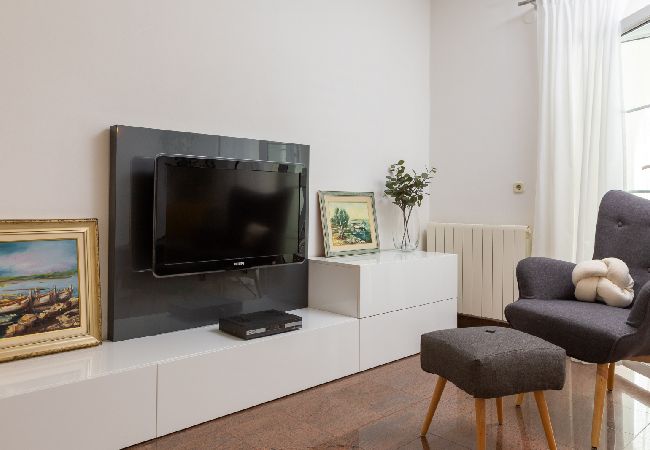 Appartamento a Vodice - Appartamento in Vodizze (Vodice) con vista mare, terrazzo, Climatizzazione, WIFI (94-11) Appartamento a Vodice - Appartamento in Vodizze (Vodice) con vista mare, terrazzo, Climatizzazione, WIFI (94-11)