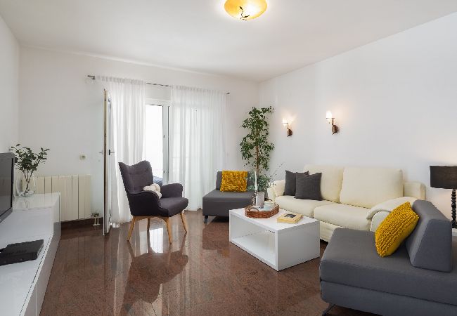 Appartamento a Vodice - Appartamento in Vodizze (Vodice) con vista mare, terrazzo, Climatizzazione, WIFI (94-11) Appartamento a Vodice - Appartamento in Vodizze (Vodice) con vista mare, terrazzo, Climatizzazione, WIFI (94-11)