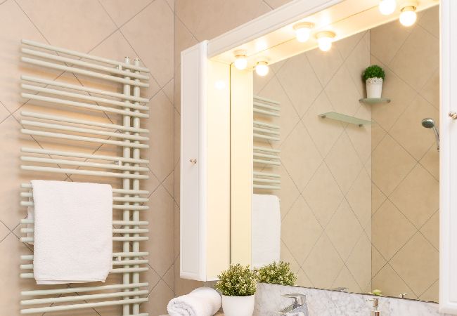 Appartamento a Vodice - Appartamento in Vodizze (Vodice) con vista mare, terrazzo, Climatizzazione, WIFI (94-11) Appartamento a Vodice - Appartamento in Vodizze (Vodice) con vista mare, terrazzo, Climatizzazione, WIFI (94-11)