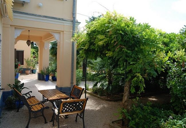 Appartamento a Savudrija - Appartamento in Salvore (Savudrija) con vista mare, terrazzo, Climatizzazione, WIFI (123-5) Appartamento a Savudrija - Appartamento in Salvore (Savudrija) con vista mare, terrazzo, Climatizzazione, WIFI (123-5)