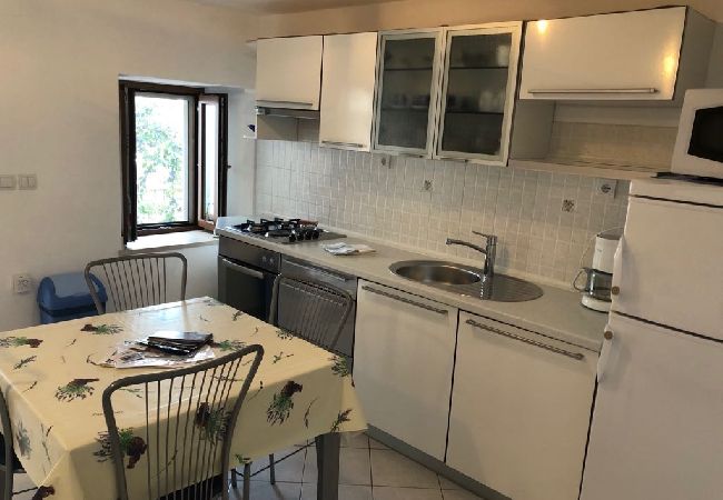 Studio a Lumbarda - Appartamento Studio in Lombarda (Lumbrada) con vista mare, terrazzo, Climatizzazione, WIFI (128-3) Studio a Lumbarda - Appartamento Studio in Lombarda (Lumbrada) con vista mare, terrazzo, Climatizzazione, WIFI (128-3)
