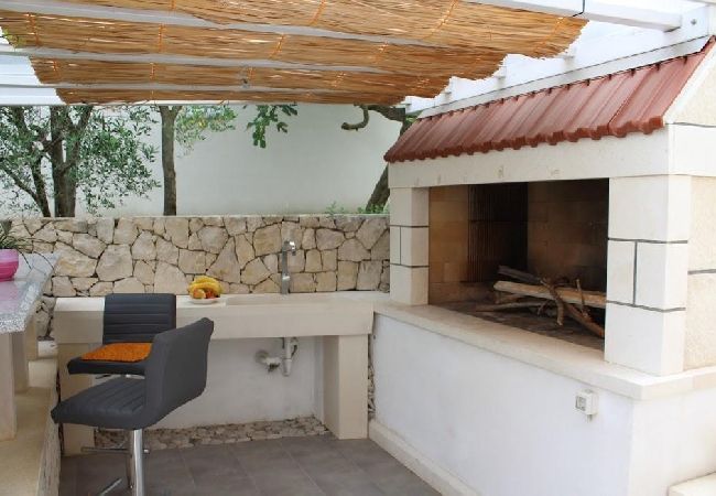 Studio a Lumbarda - Appartamento Studio in Lombarda (Lumbrada) con vista mare, terrazzo, Climatizzazione, WIFI (128-3) Studio a Lumbarda - Appartamento Studio in Lombarda (Lumbrada) con vista mare, terrazzo, Climatizzazione, WIFI (128-3)