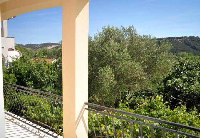 Appartamento a Lopar - Appartamento in Loparo (Lopar) con terrazzo, Climatizzazione, WIFI, Lavatrice (129-1) Appartamento a Lopar - Appartamento in Loparo (Lopar) con terrazzo, Climatizzazione, WIFI, Lavatrice (129-1)