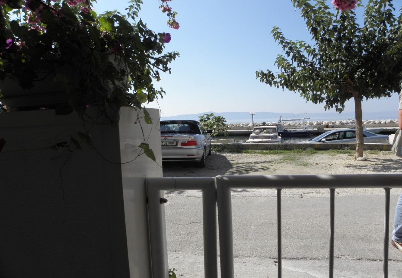 Appartamento a Podgora - Appartamento in Podgora con vista mare, loggia, Climatizzazione, WIFI (134-1)