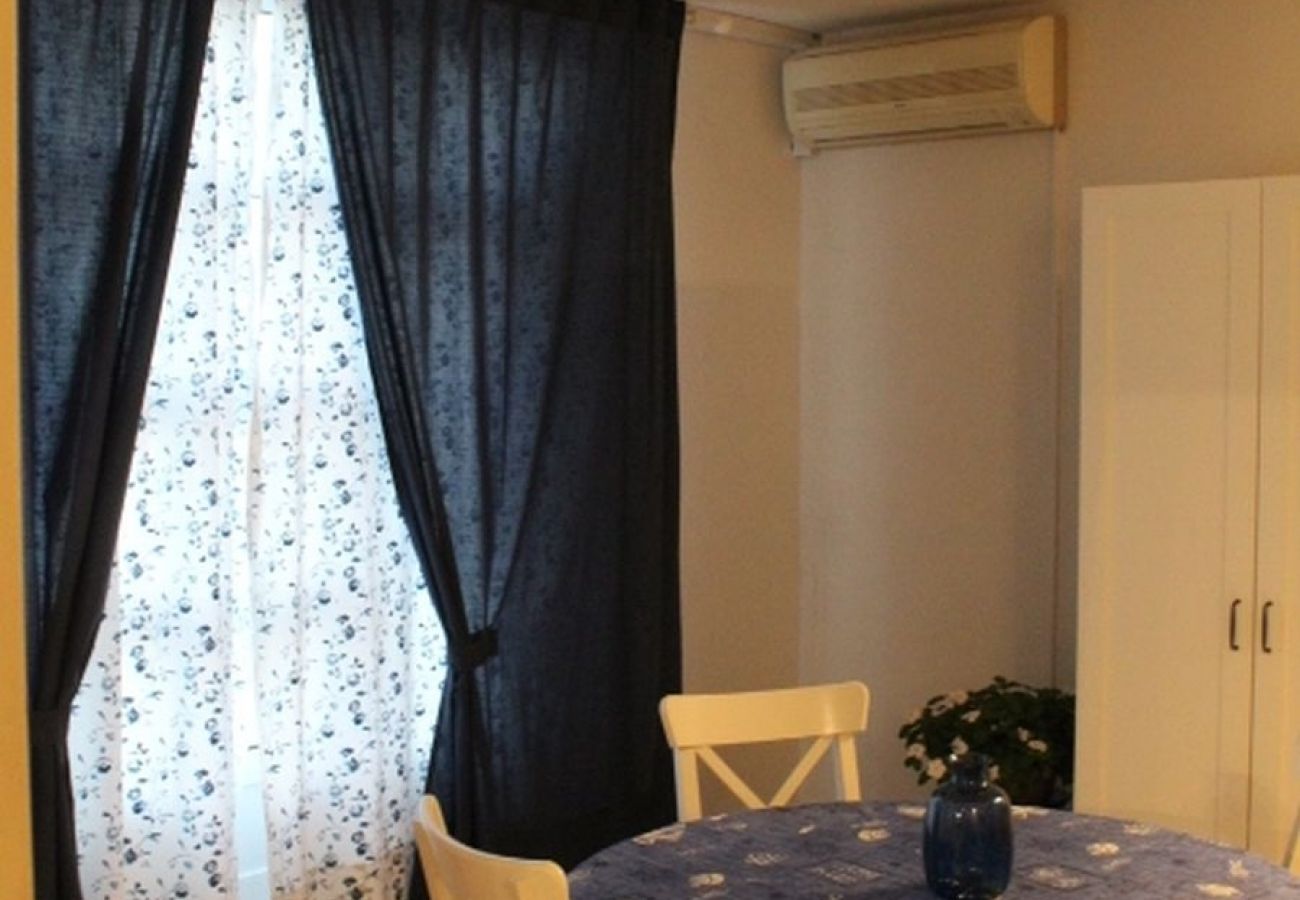 Appartamento a Podgora - Appartamento in Podgora con vista mare, loggia, Climatizzazione, WIFI (134-1)