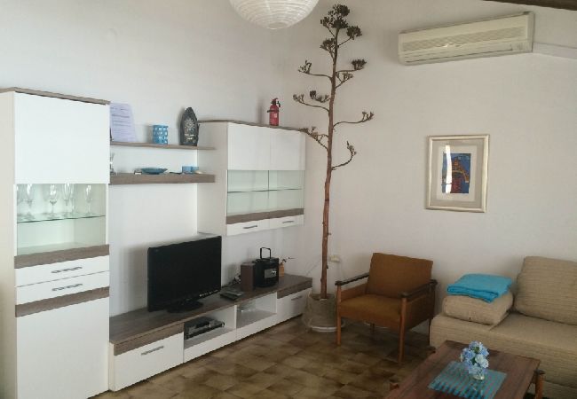 Appartamento a Podgora - Appartamento in Podgora con vista mare, terrazzo, Climatizzazione, WIFI (134-3) Appartamento a Podgora - Appartamento in Podgora con vista mare, terrazzo, Climatizzazione, WIFI (134-3)