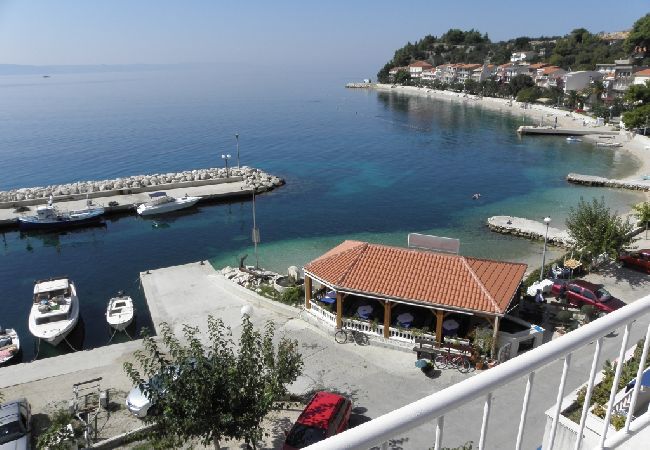 Appartamento a Podgora - Appartamento in Podgora con vista mare, terrazzo, Climatizzazione, WIFI (134-3) Appartamento a Podgora - Appartamento in Podgora con vista mare, terrazzo, Climatizzazione, WIFI (134-3)