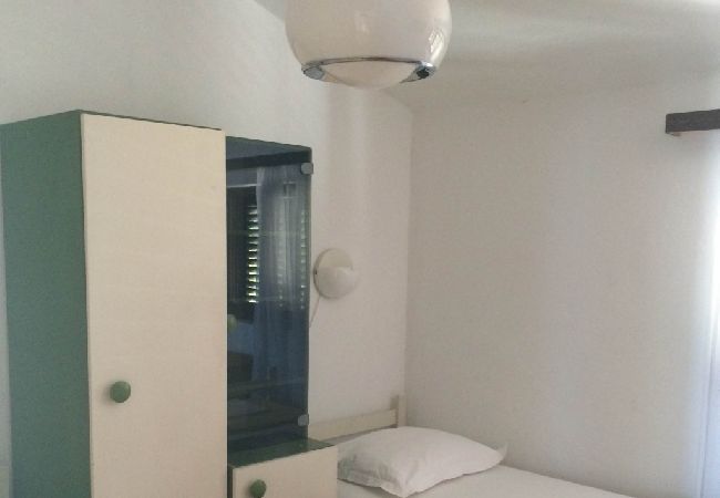 Appartamento a Podgora - Appartamento in Podgora con vista mare, terrazzo, Climatizzazione, WIFI (134-3) Appartamento a Podgora - Appartamento in Podgora con vista mare, terrazzo, Climatizzazione, WIFI (134-3)