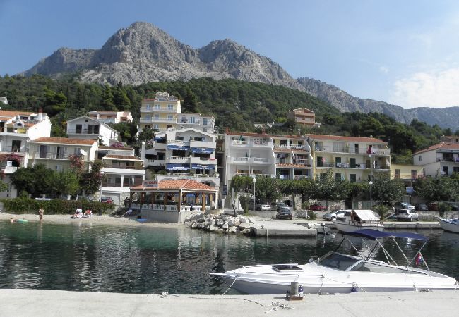 Appartamento a Podgora - Appartamento in Podgora con vista mare, terrazzo, Climatizzazione, WIFI (134-3) Appartamento a Podgora - Appartamento in Podgora con vista mare, terrazzo, Climatizzazione, WIFI (134-3)