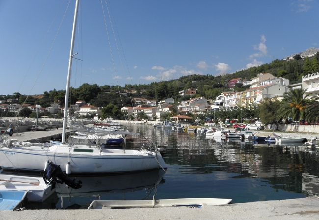 Appartamento a Podgora - Appartamento in Podgora con vista mare, terrazzo, Climatizzazione, WIFI (134-3) Appartamento a Podgora - Appartamento in Podgora con vista mare, terrazzo, Climatizzazione, WIFI (134-3)