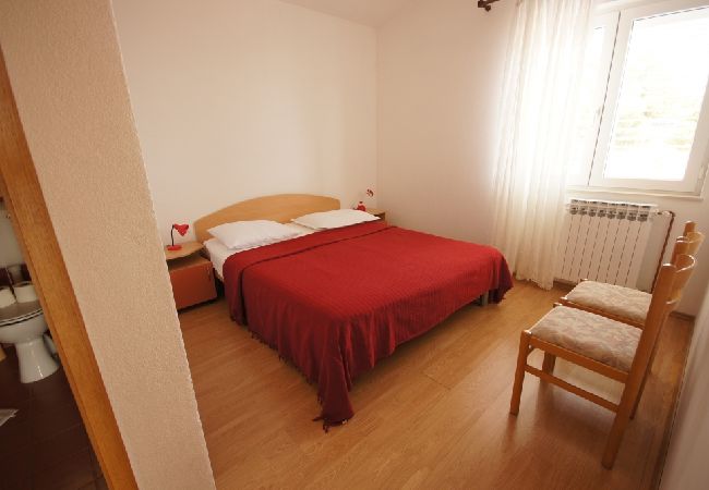 Appartamento a Brela - Appartamento in Brella (Brela) con vista mare, terrazzo, Climatizzazione, WIFI (75-7) Appartamento a Brela - Appartamento in Brella (Brela) con vista mare, terrazzo, Climatizzazione, WIFI (75-7)