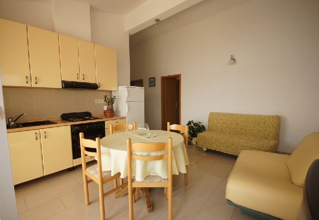 Appartamento a Brela - Appartamento in Brella (Brela) con vista mare, terrazzo, Climatizzazione, WIFI (75-7) Appartamento a Brela - Appartamento in Brella (Brela) con vista mare, terrazzo, Climatizzazione, WIFI (75-7)
