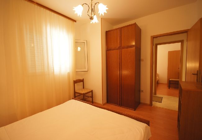 Casa a Vis - Casa di vacanza in Lissa (Vis) con terrazzo, Climatizzazione, Lavastoviglie (139-1) Casa a Vis - Casa di vacanza in Lissa (Vis) con terrazzo, Climatizzazione, Lavastoviglie (139-1)