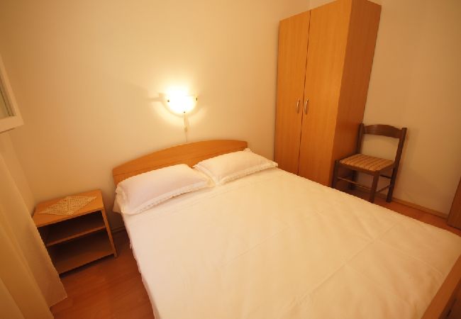 Casa a Vis - Casa di vacanza in Lissa (Vis) con terrazzo, Climatizzazione, Lavastoviglie (139-1) Casa a Vis - Casa di vacanza in Lissa (Vis) con terrazzo, Climatizzazione, Lavastoviglie (139-1)