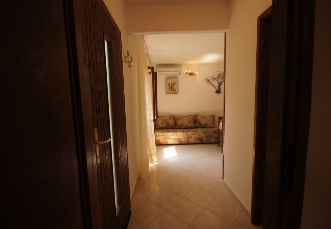 Casa a Vis - Casa di vacanza in Lissa (Vis) con terrazzo, Climatizzazione, Lavastoviglie (139-2) Casa a Vis - Casa di vacanza in Lissa (Vis) con terrazzo, Climatizzazione, Lavastoviglie (139-2)