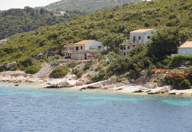 Casa a Vis - Casa di vacanza in Lissa (Vis) con terrazzo, Climatizzazione, Lavastoviglie (139-2) Casa a Vis - Casa di vacanza in Lissa (Vis) con terrazzo, Climatizzazione, Lavastoviglie (139-2)