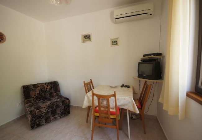 Casa a Vis - Casa di vacanza in Lissa (Vis) con terrazzo, Climatizzazione, Lavastoviglie (139-3) Casa a Vis - Casa di vacanza in Lissa (Vis) con terrazzo, Climatizzazione, Lavastoviglie (139-3)