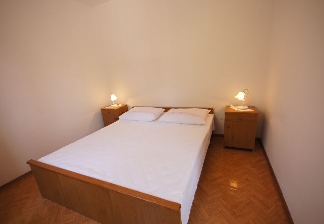 Casa a Vis - Casa di vacanza in Lissa (Vis) con terrazzo, Climatizzazione, Lavastoviglie (139-3) Casa a Vis - Casa di vacanza in Lissa (Vis) con terrazzo, Climatizzazione, Lavastoviglie (139-3)