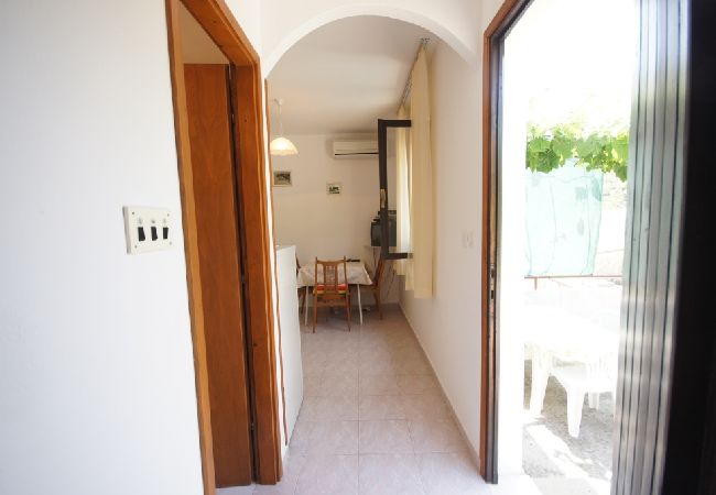 Casa a Vis - Casa di vacanza in Lissa (Vis) con terrazzo, Climatizzazione, Lavastoviglie (139-3) Casa a Vis - Casa di vacanza in Lissa (Vis) con terrazzo, Climatizzazione, Lavastoviglie (139-3)