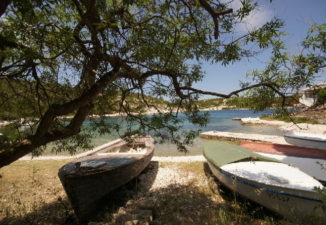 Casa a Vis - Casa di vacanza in Lissa (Vis) con terrazzo, Climatizzazione, Lavastoviglie (139-3) Casa a Vis - Casa di vacanza in Lissa (Vis) con terrazzo, Climatizzazione, Lavastoviglie (139-3)