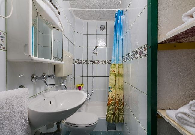 Casa a Murvica - Casa di vacanza in Murvica con vista mare, terrazzo, Climatizzazione, WIFI (146-6) Casa a Murvica - Casa di vacanza in Murvica con vista mare, terrazzo, Climatizzazione, WIFI (146-6)