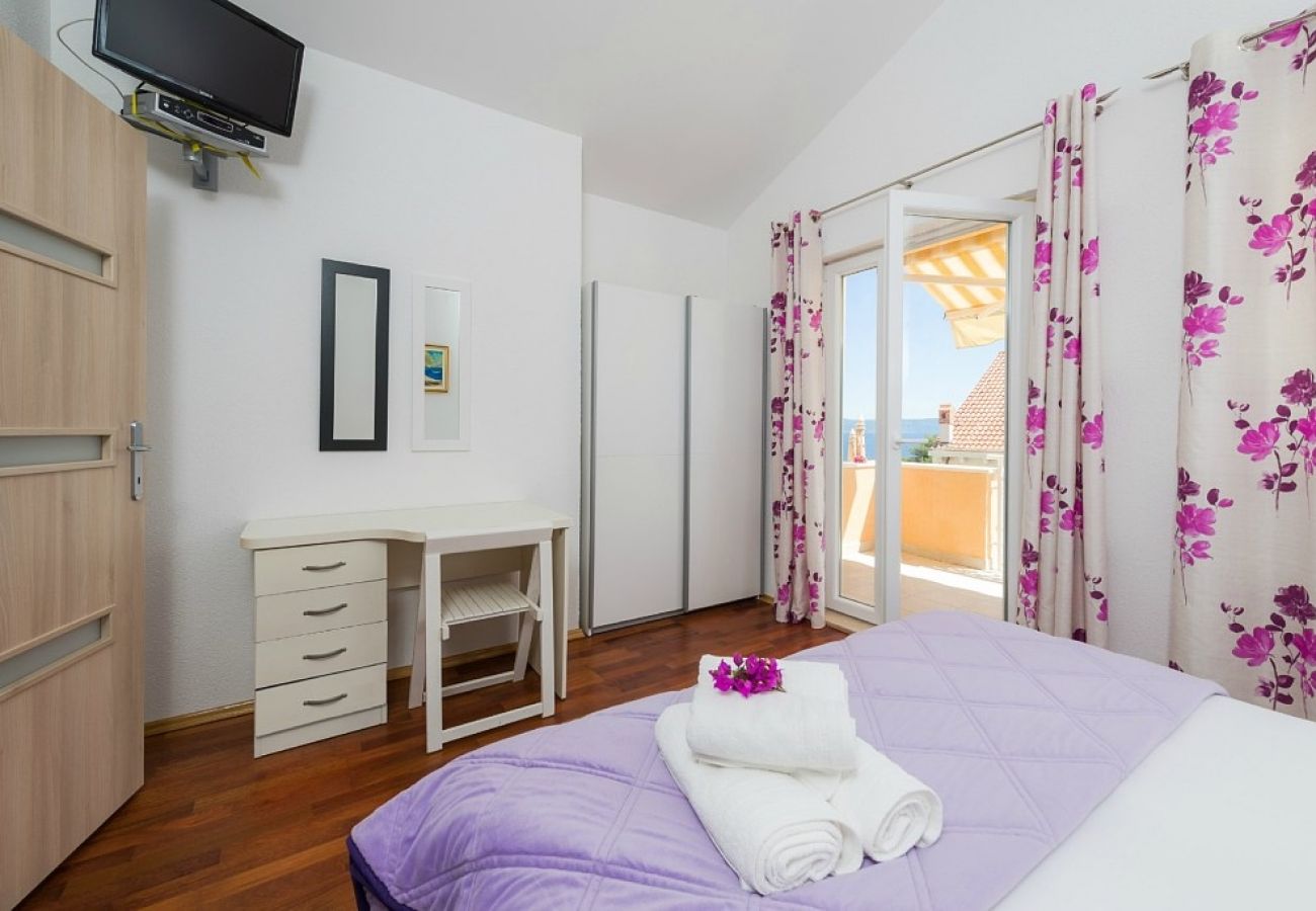 Appartamento a Bol - Appartamento in Vallo della Brazza (Bol) con vista mare, terrazzo, Climatizzazione, WIFI (155-2)