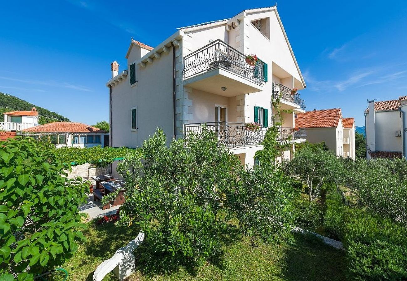 Appartamento a Bol - Appartamento in Vallo della Brazza (Bol) con vista mare, balcone, Climatizzazione, WIFI (156-5)