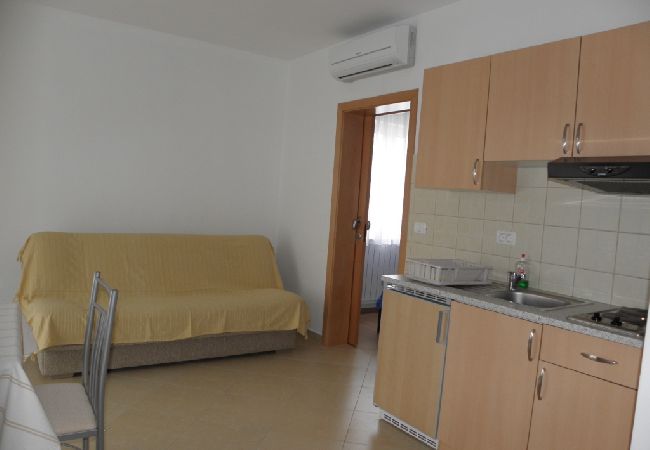 Appartamento a Zambratija - Appartamento in Zambratija con vista mare, balcone, Climatizzazione, WIFI (158-3) Appartamento a Zambratija - Appartamento in Zambratija con vista mare, balcone, Climatizzazione, WIFI (158-3)