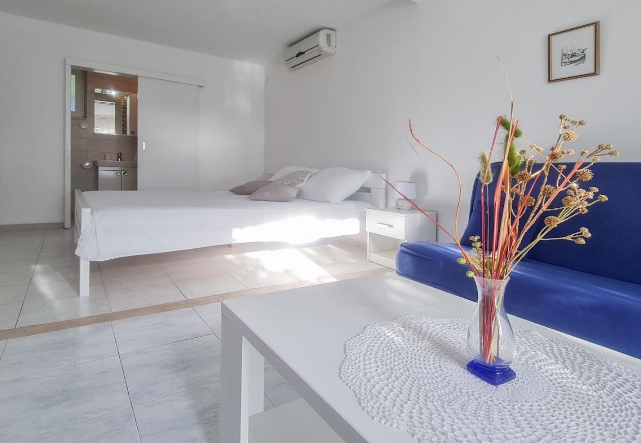 Casa a Viganj - Casa di vacanza in Viganj con vista mare, terrazzo, Climatizzazione, WIFI (160-1)