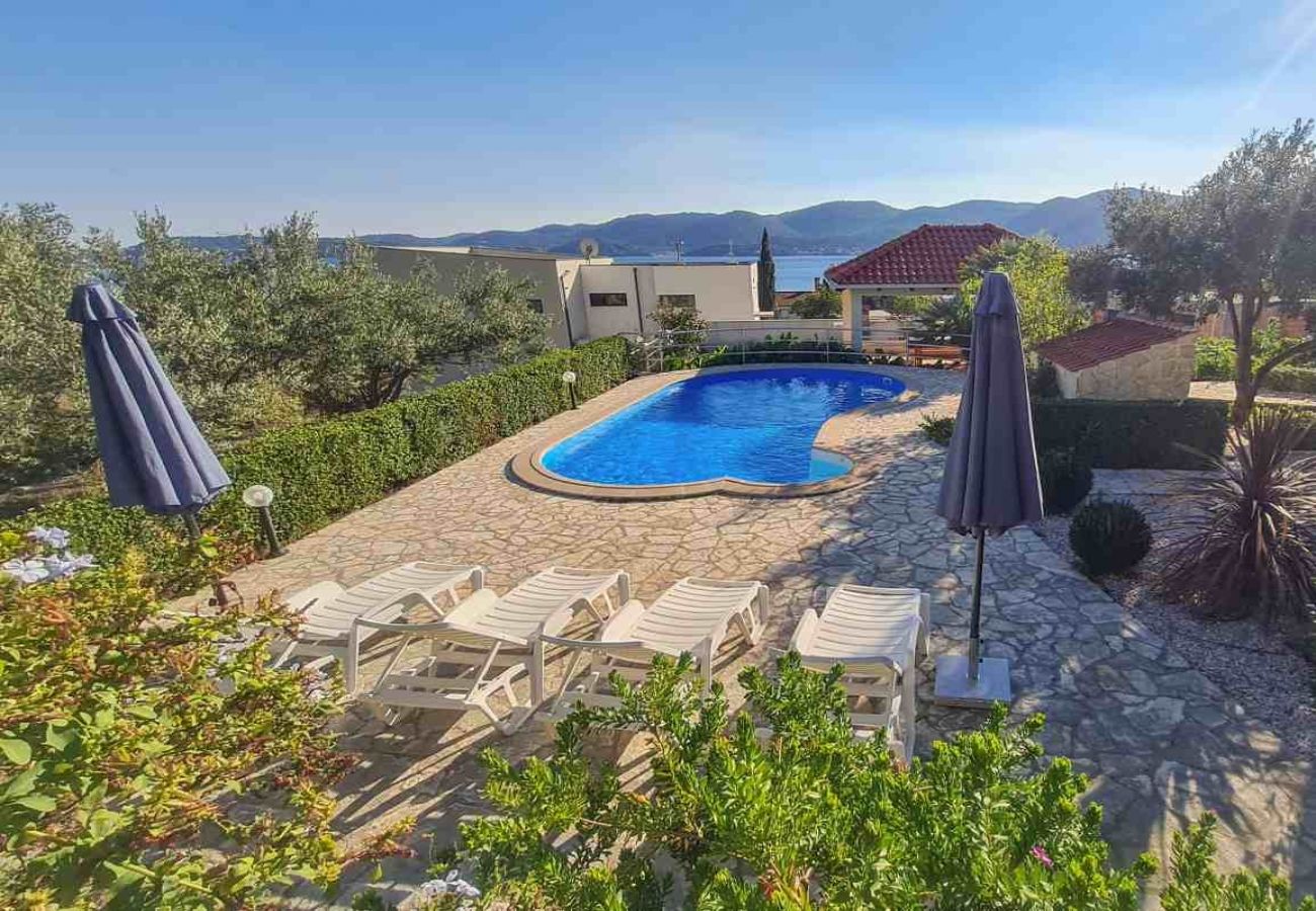 Casa a Viganj - Casa di vacanza in Viganj con vista mare, terrazzo, Climatizzazione, WIFI (160-1)