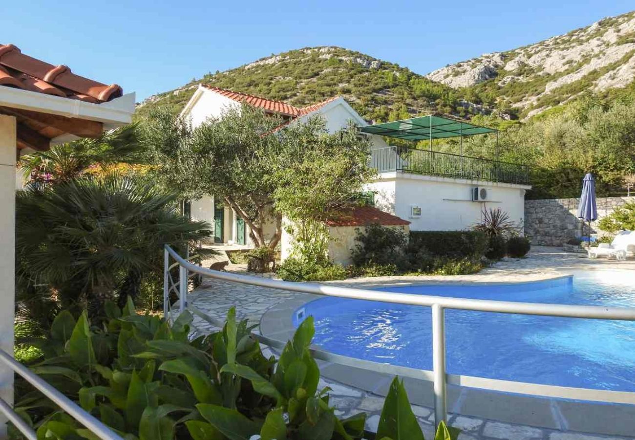 Casa a Viganj - Casa di vacanza in Viganj con vista mare, terrazzo, Climatizzazione, WIFI (160-1)