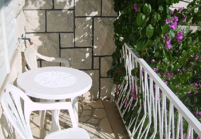 Appartamento a Omiš - Appartamento in Omiš con vista mare, balcone, Climatizzazione, WIFI (161-4) Appartamento a Omiš - Appartamento in Omiš con vista mare, balcone, Climatizzazione, WIFI (161-4)