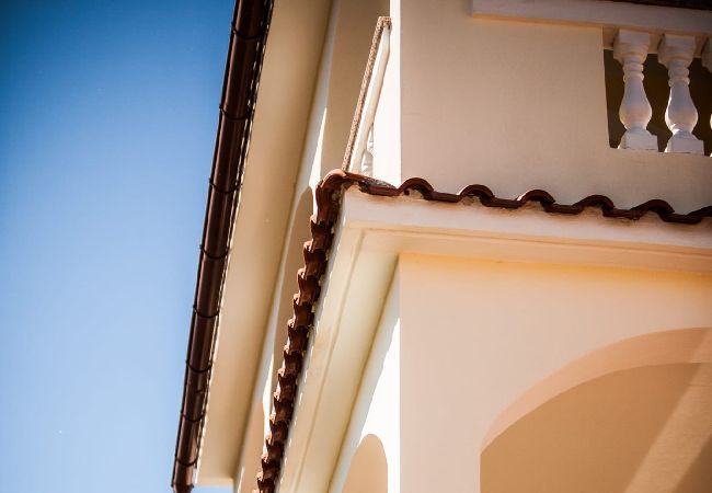 Casa a Lopar - Casa di vacanza in Loparo (Lopar) con vista mare, terrazzo, Climatizzazione, WIFI (186-5) Casa a Lopar - Casa di vacanza in Loparo (Lopar) con vista mare, terrazzo, Climatizzazione, WIFI (186-5)