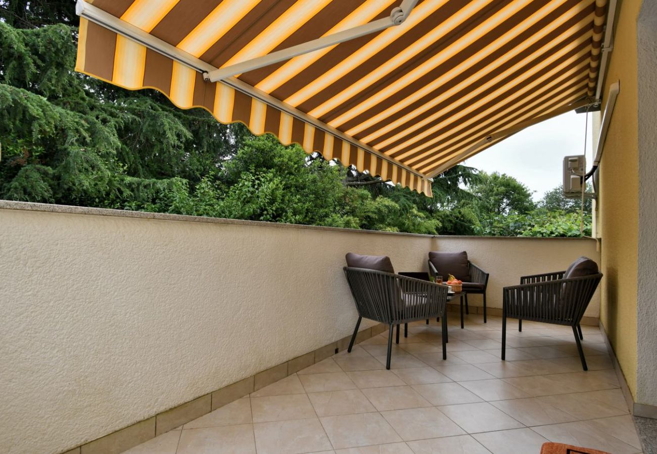 Appartamento a Porec - Appartamento in Parenzo (Porec) con balcone, Climatizzazione, WIFI (228-1)