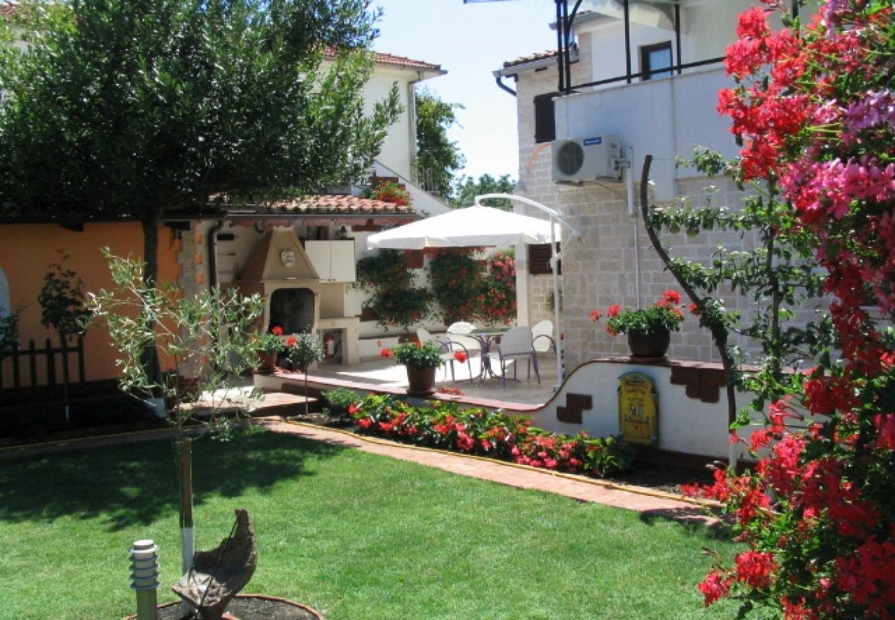 Appartamento a Fažana - Appartamento in Fasana (Fazana) con balcone, Climatizzazione, WIFI, Lavatrice (229-1)