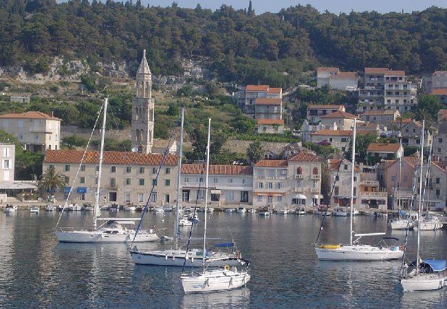 Appartamento a Hvar - Appartamento in Lesina (Hvar) con balcone, Climatizzazione, WIFI, Lavatrice (221-2) Appartamento a Hvar - Appartamento in Lesina (Hvar) con balcone, Climatizzazione, WIFI, Lavatrice (221-2)