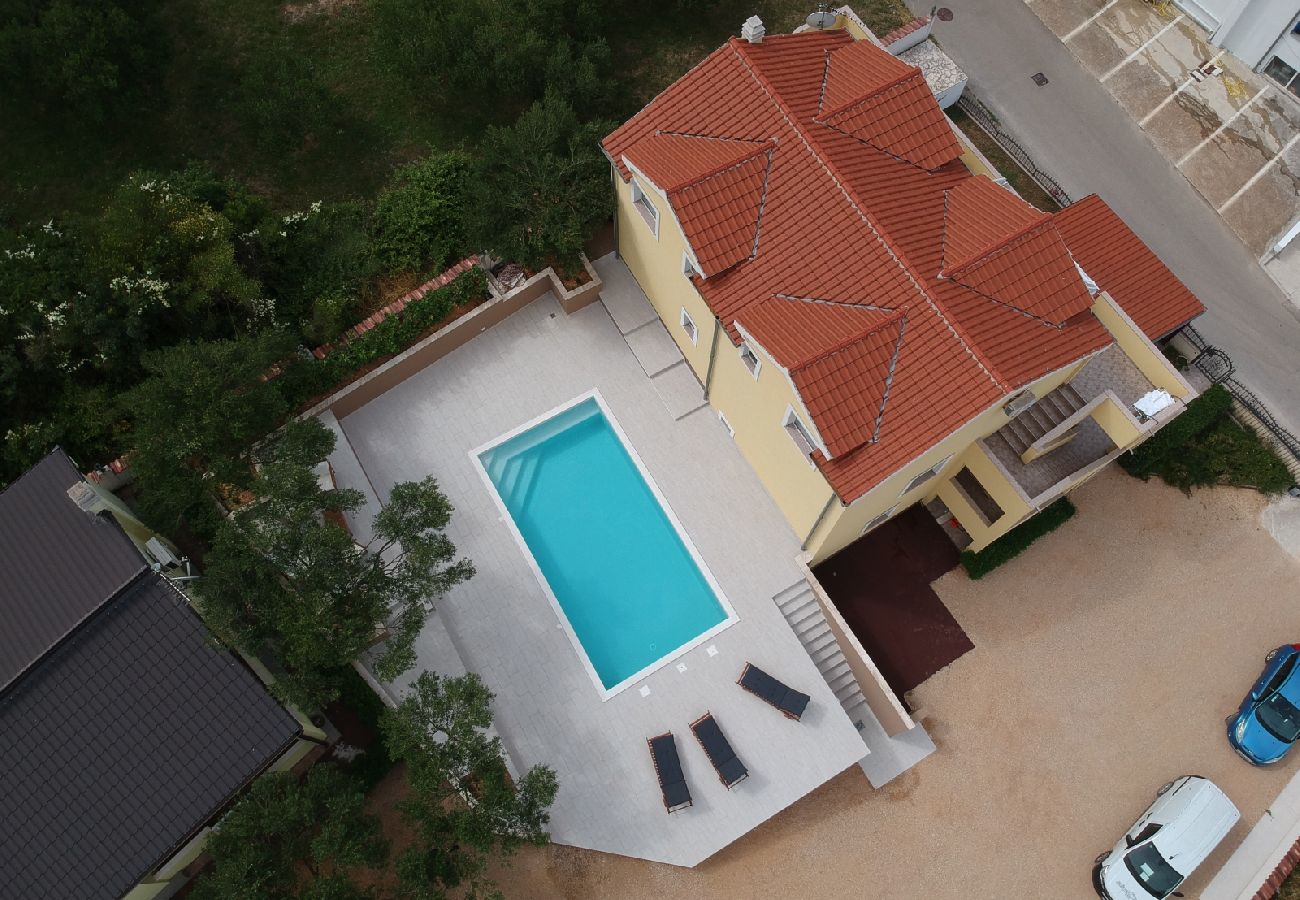 Casa a Drage - Casa di vacanza in Drage con vista mare, balcone, Climatizzazione, WIFI (571-1)