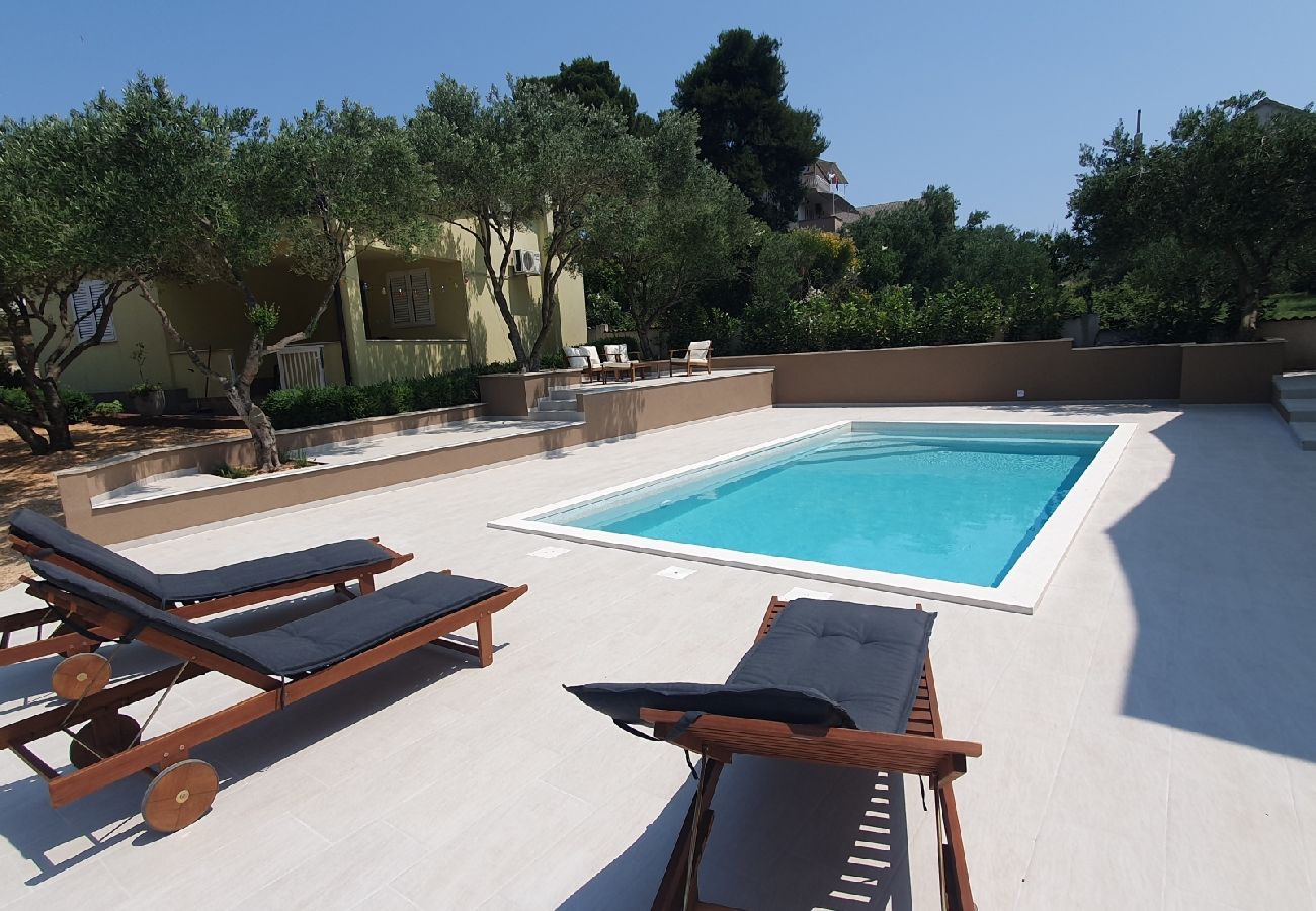 Casa a Drage - Casa di vacanza in Drage con vista mare, balcone, Climatizzazione, WIFI (571-1)