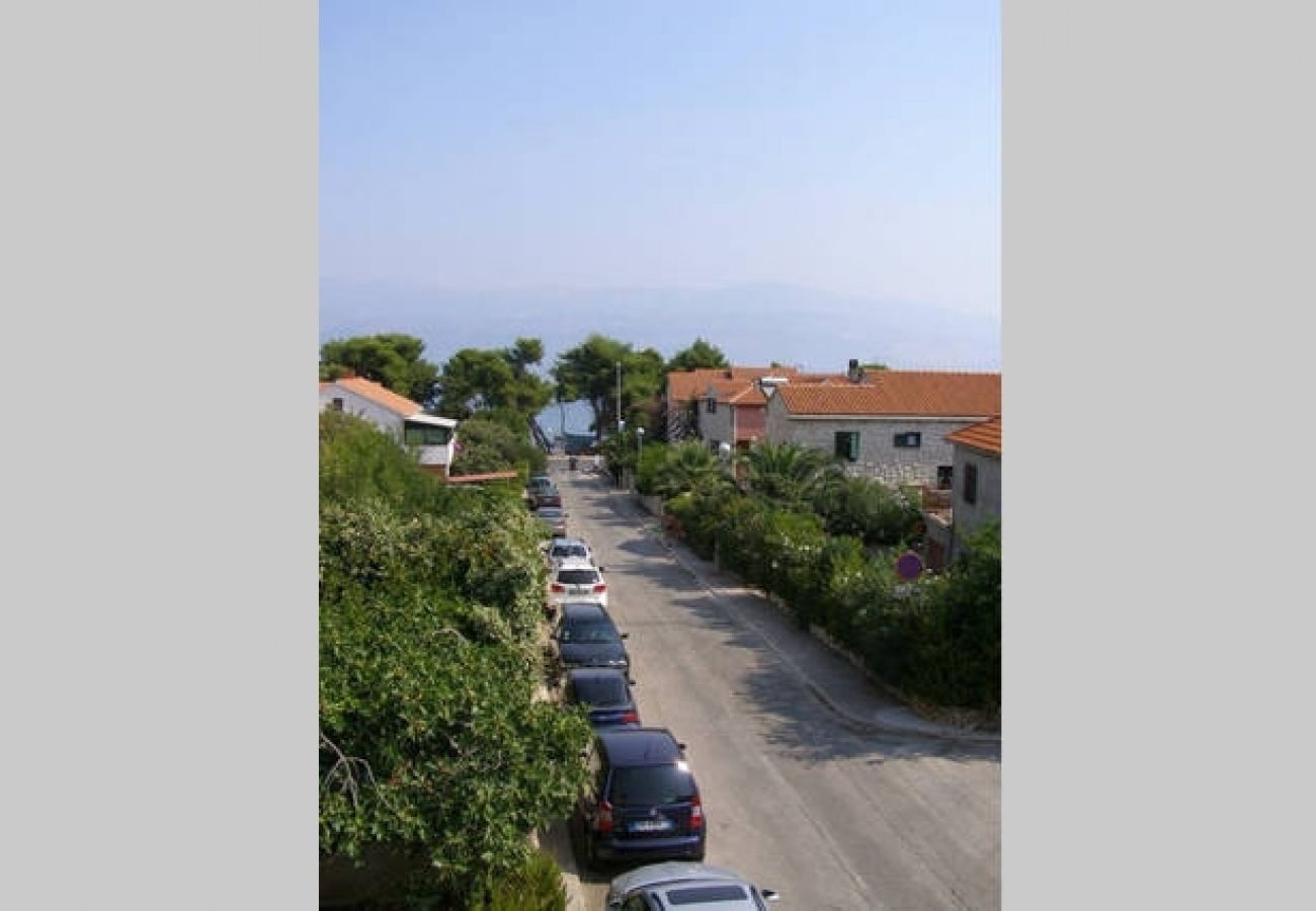 Appartamento a Supetar - Appartamento in San Pietro della Brazza (Supetar) con vista mare, terrazzo, Climatizzazione, WIFI (581-1)