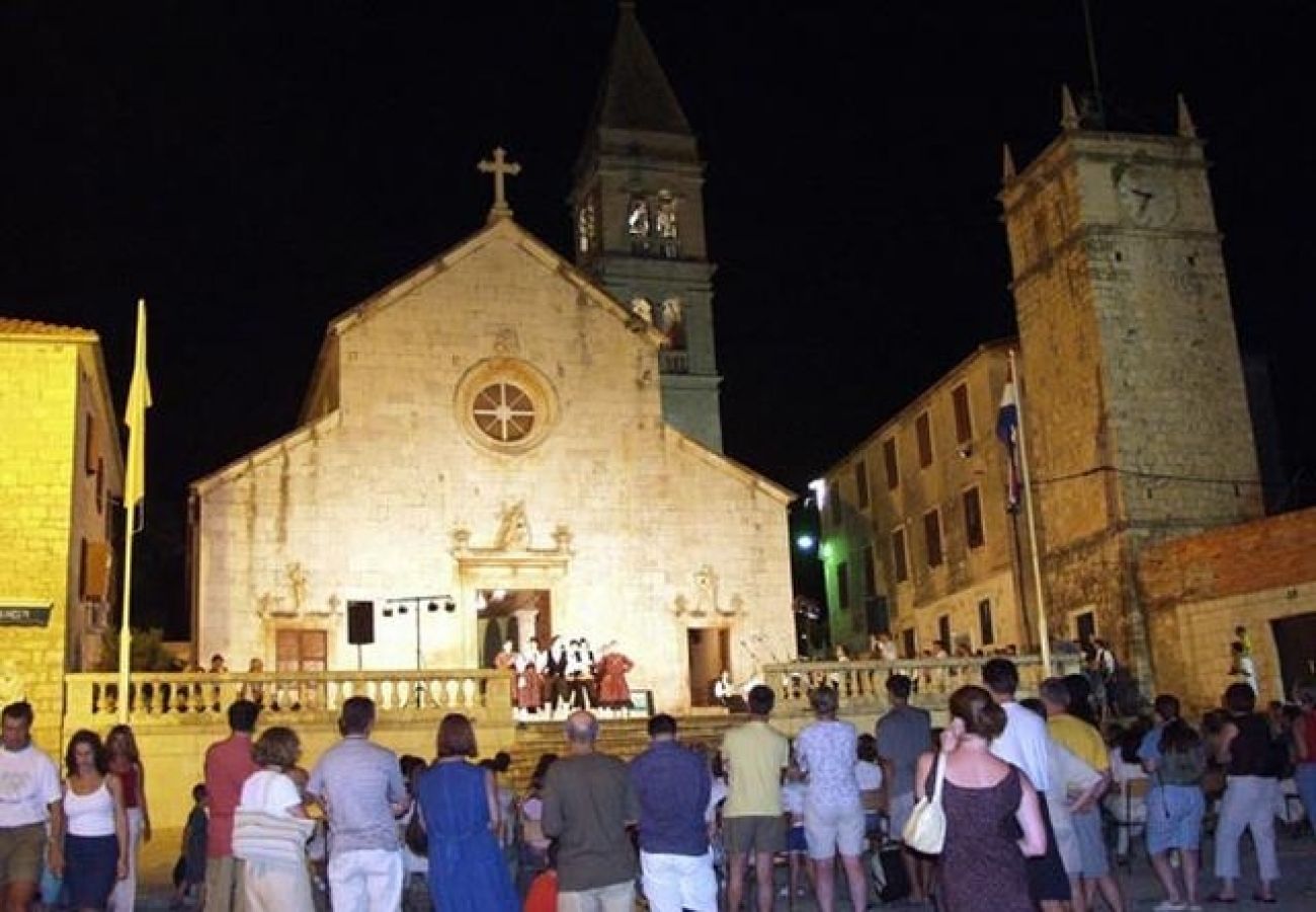 Appartamento a Supetar - Appartamento in San Pietro della Brazza (Supetar) con vista mare, terrazzo, Climatizzazione, WIFI (581-1)